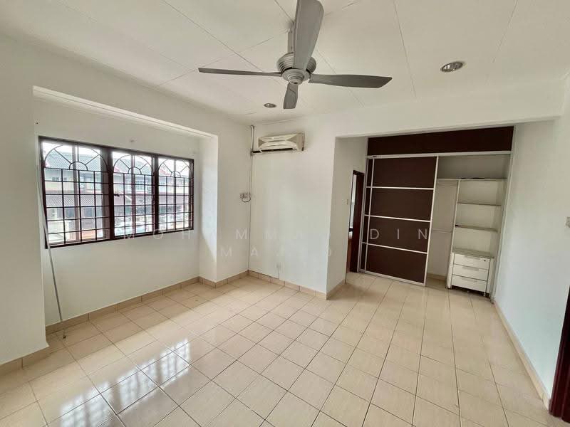 Rumah Teres 2-Tingkat untuk Dijual di Taman Putra Prima (Puchong) - Mohammad Din Majid - PropertyGuru.com.my