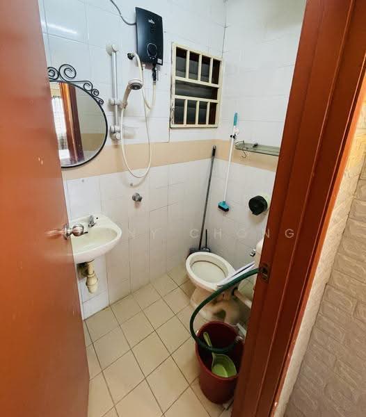 Apartment for Sale at Damai Apartment - Kenny Chong - Bathroom - PropertyGuru.com.my
