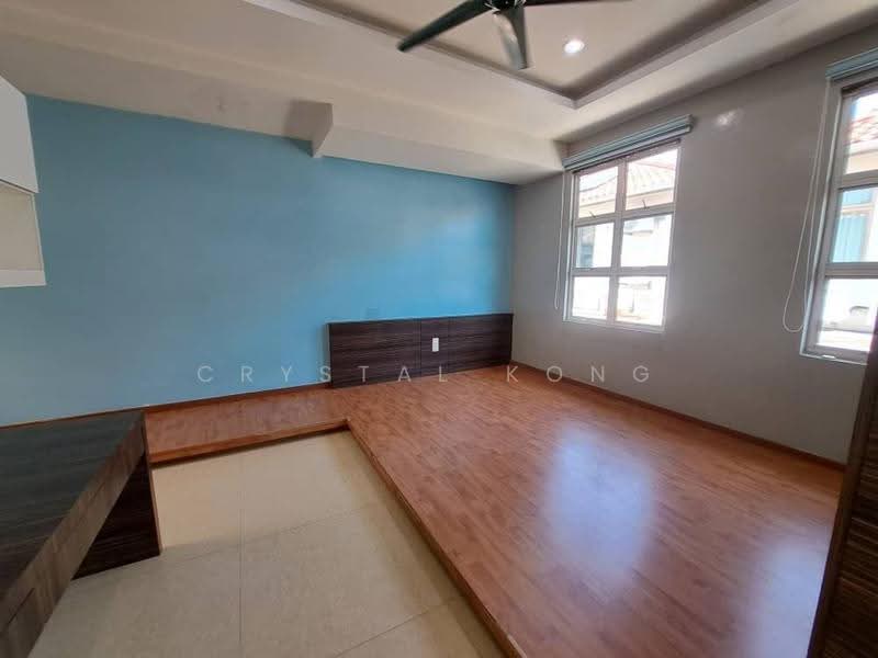 Rumah Berkembar untuk Dijual di Taman Sutera Utama (Skudai) - Crystal Kong - Living Room - PropertyGuru.com.my