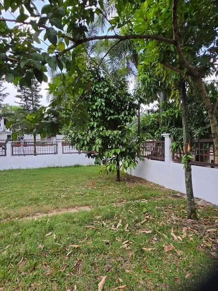 2.5-storey Terraced House for Sale in Taman Kobena (Cheras) - Ivan Lim - Garden - PropertyGuru.com.my