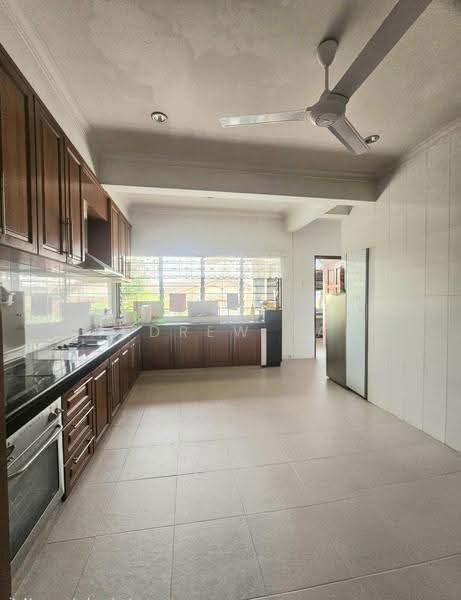 Bungalow House for Sale in Seksyen 17 (Petaling Jaya) - Andrew Tan - Kitchen - PropertyGuru.com.my