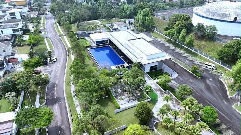 Rumah Berkembar untuk Dijual di Setia Tropika (Johor Bahru) - Karl Lim - Exterior - PropertyGuru.com.my