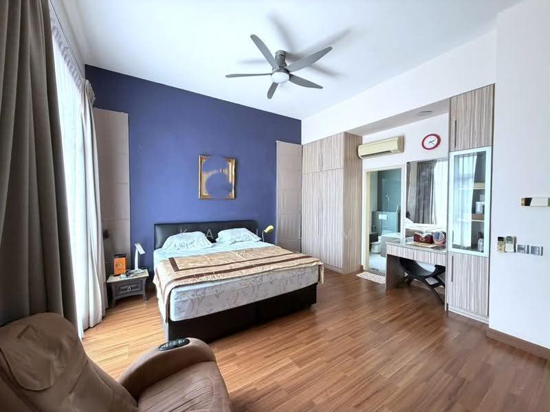 Rumah Berkembar untuk Dijual di Setia Tropika (Johor Bahru) - Karl Lim - Bedroom - PropertyGuru.com.my