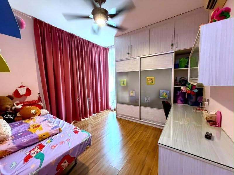 Rumah Berkembar untuk Dijual di Setia Tropika (Johor Bahru) - Karl Lim - Bedroom - PropertyGuru.com.my