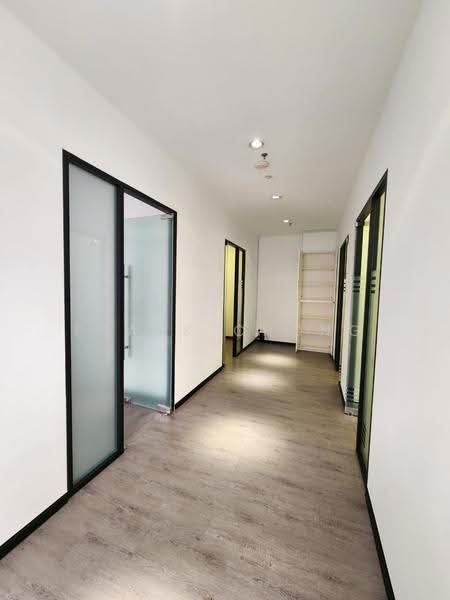 Kedai / Pejabat untuk Disewa di Desa Parkcity (Kuala Lumpur) - Frank Chong - Corridor - PropertyGuru.com.my