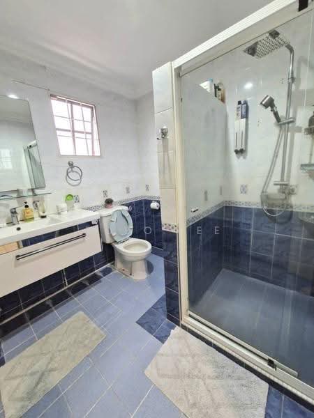 Semi-Detached House for Sale in Taman Yarl (Jalan Klang Lama (Old Klang Road)) - Bobo Lee - Bathroom - PropertyGuru.com.my