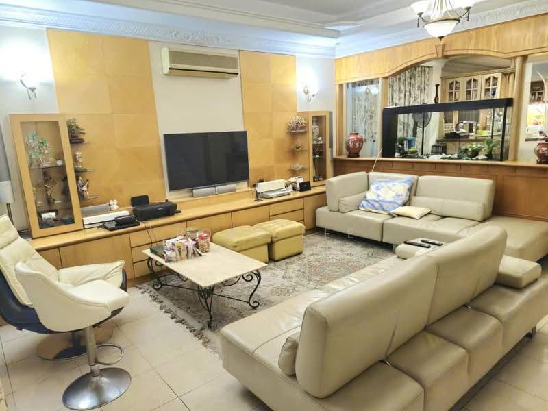 Semi-Detached House for Sale in Taman Yarl (Jalan Klang Lama (Old Klang Road)) - Bobo Lee - Living Room - PropertyGuru.com.my