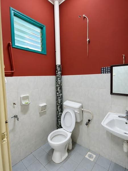 1-storey Terraced House for Sale in Bandar Putra Kulai (Kulai) - Henry Pang - Bathroom - PropertyGuru.com.my