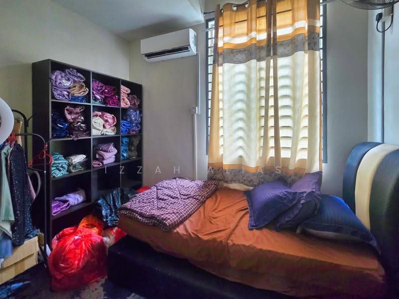 Semi-Detached House for Sale in Bandar Saujana Putra (Tanjong Duabelas) - Izzah Alias - PropertyGuru.com.my