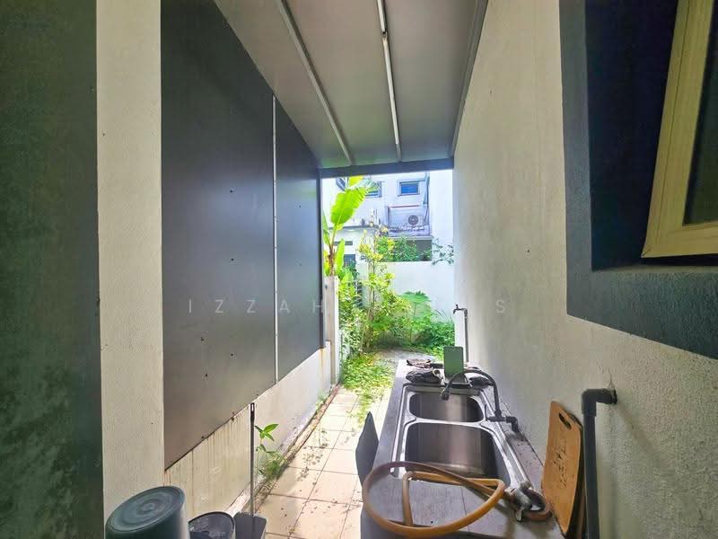 Semi-Detached House for Sale in Bandar Saujana Putra (Tanjong Duabelas) - Izzah Alias - PropertyGuru.com.my