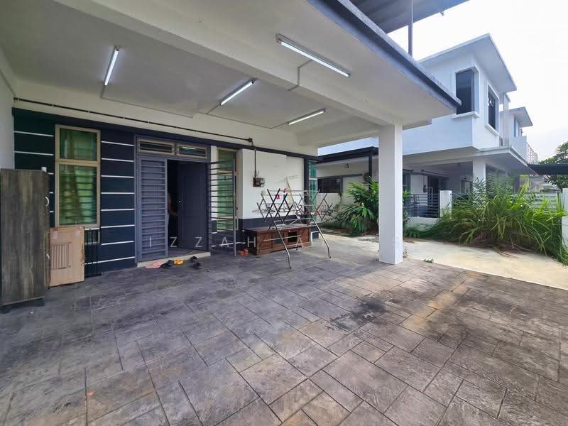 Semi-Detached House for Sale in Bandar Saujana Putra (Tanjong Duabelas) - Izzah Alias - PropertyGuru.com.my