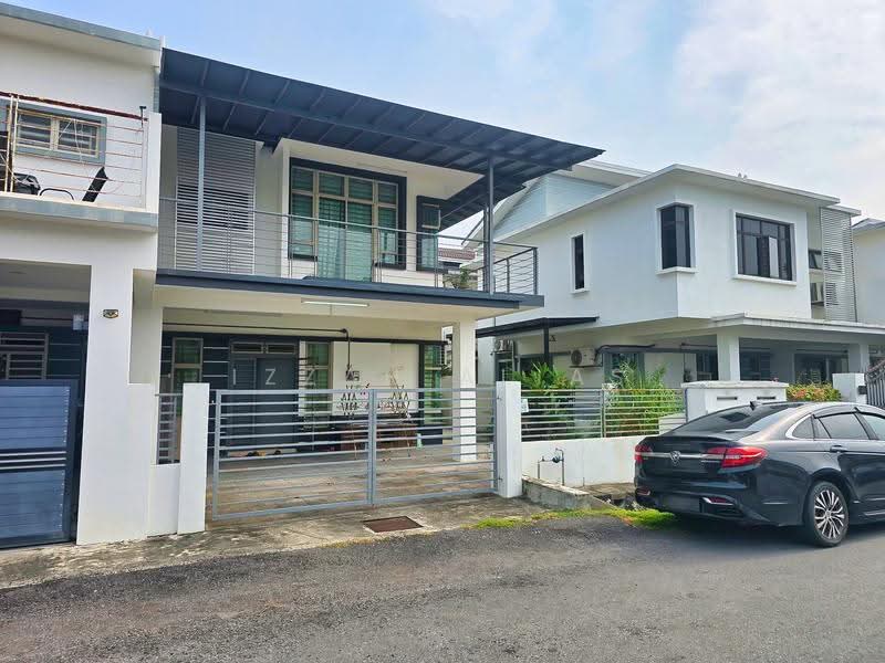 Semi-Detached House for Sale in Bandar Saujana Putra (Tanjong Duabelas) - Izzah Alias - PropertyGuru.com.my