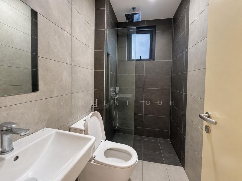 Kediaman Servis untuk Dijual di Sky Meridien - Vincent Goh - Bathroom - PropertyGuru.com.my