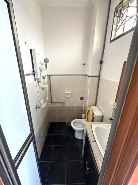 2-storey Terraced House for Sale in Taman Setia Indah (Tebrau) - Hayden Chong - Bathroom - PropertyGuru.com.my