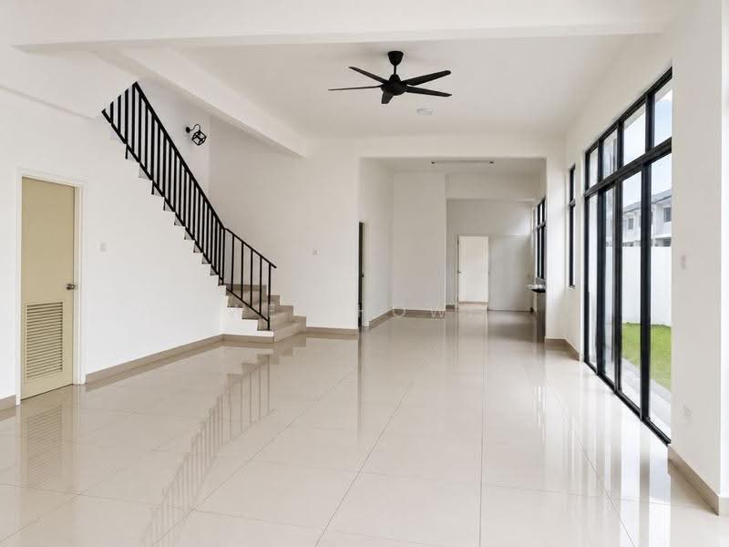 Cluster House for Sale in Bandar Cemerlang (Ulu Tiram) - Wee Howe - Living Room - PropertyGuru.com.my