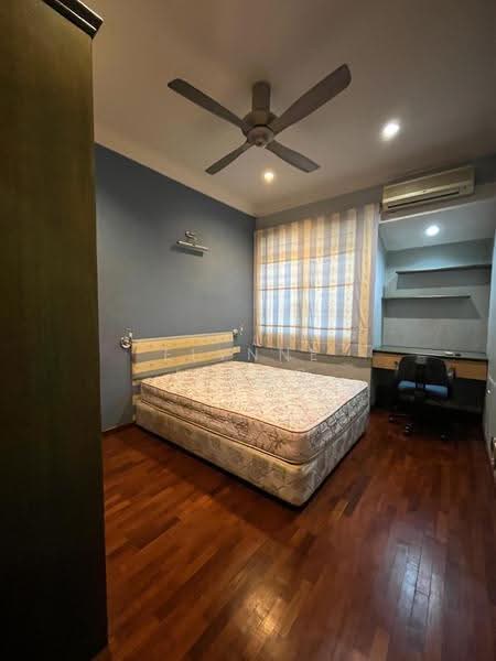 Terraced House for Sale in Island Glades (Jelutong) - Elynne Leong - Bedroom - PropertyGuru.com.my