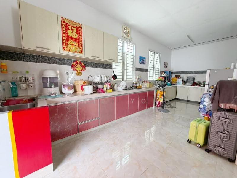 2-storey Terraced House for Sale in Taman Rinting (Masai) - Daniel Yong - Kitchen - PropertyGuru.com.my