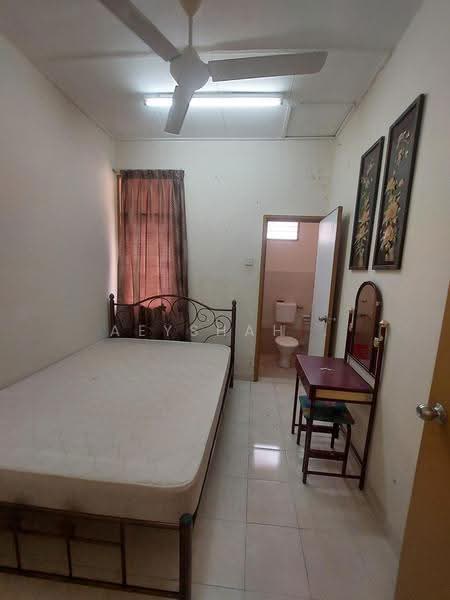 Rumah Teres 2-Tingkat untuk Dijual di Bandar Puncak Alam (Puncak Alam) - Aeyshah . - Bedroom - PropertyGuru.com.my