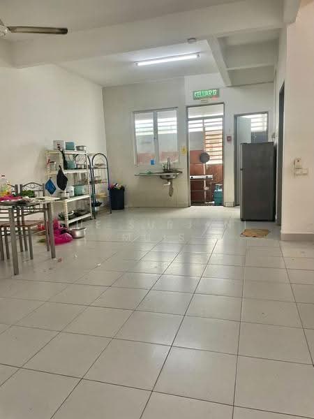 2-storey Terraced House for Sale in Taman Tangling (Simpang Ampat) - Sue Surjani Muis - Kitchen - PropertyGuru.com.my