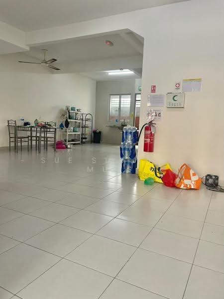 2-storey Terraced House for Sale in Taman Tangling (Simpang Ampat) - Sue Surjani Muis - Kitchen - PropertyGuru.com.my