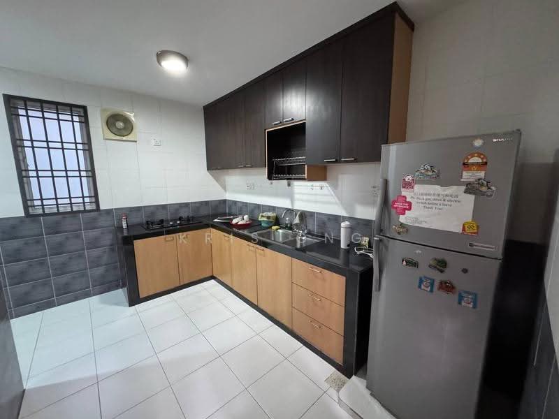 Rumah Teres 2-Tingkat untuk Disewa di Taman Desa Tebrau (Tebrau) - Kris Ong - Kitchen - PropertyGuru.com.my
