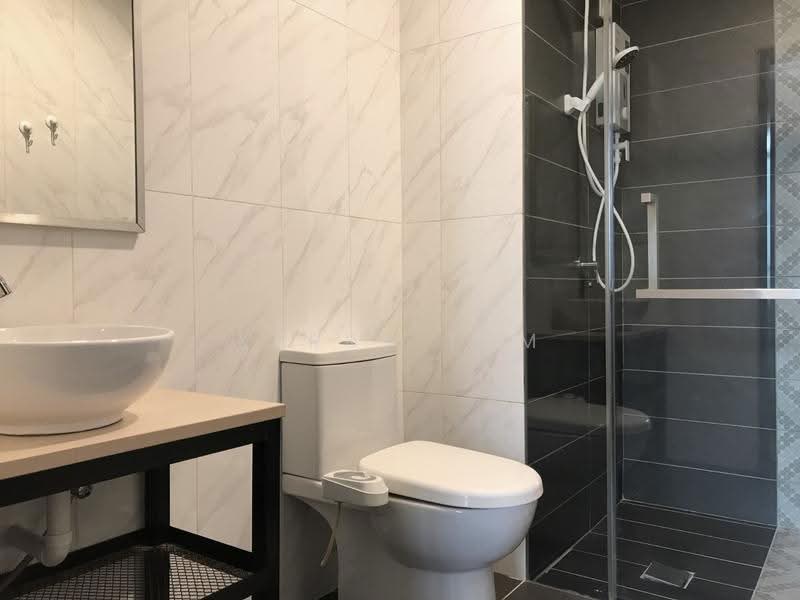 Service Residence for Sale at Marriot International Hotel @ Empire City - Kerry Tam - Bathroom - PropertyGuru.com.my