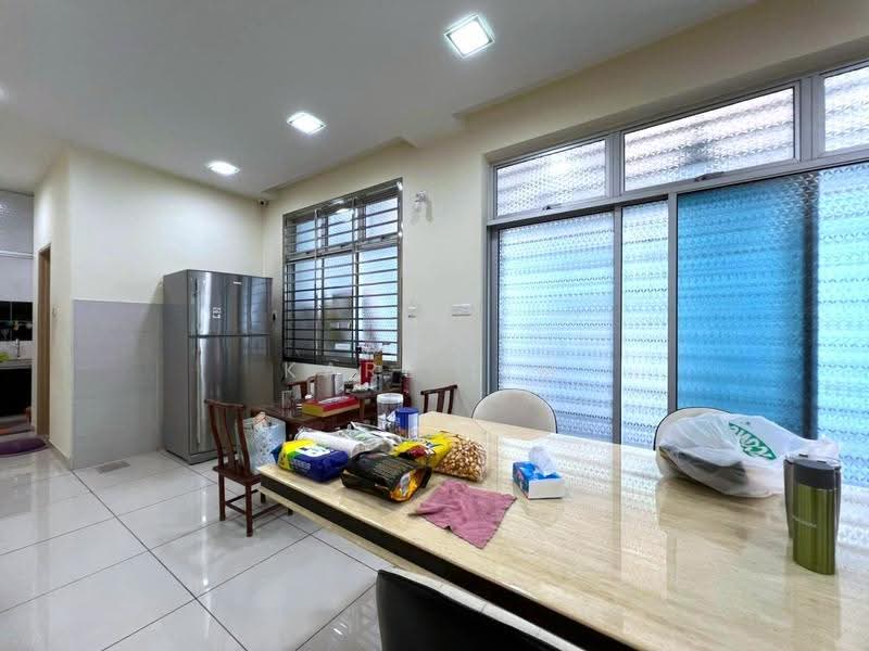 Cluster House for Sale in Taman Gaya (Ulu Tiram) - Karl Lim - Dining Room - PropertyGuru.com.my