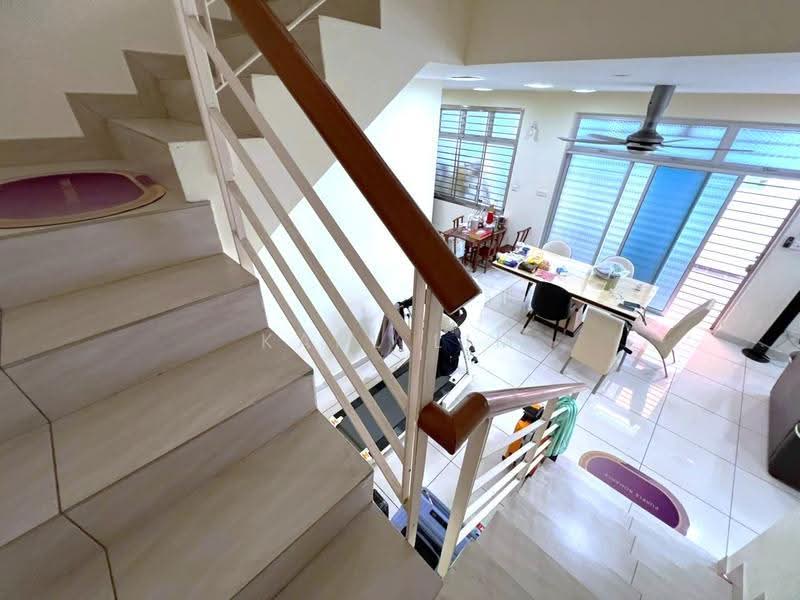 Cluster House for Sale in Taman Gaya (Ulu Tiram) - Karl Lim - Dining Room - PropertyGuru.com.my