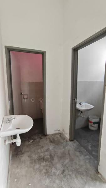 Shop for Rent in Taman Nusa Sentral (Iskandar Puteri (Nusajaya)) - Hock Kim - Bathroom - PropertyGuru.com.my