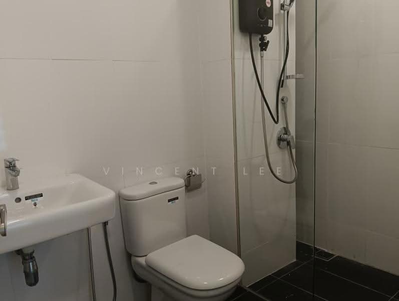 Kediaman Servis untuk Disewa di Reizz Residence - Vincent Lee - Bathroom - PropertyGuru.com.my