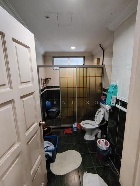 Rumah Teres 2-Tingkat untuk Dijual di Bandar Kinrara Seksyen 5 (Bandar Kinrara) - Bryant Soo - Bathroom - PropertyGuru.com.my