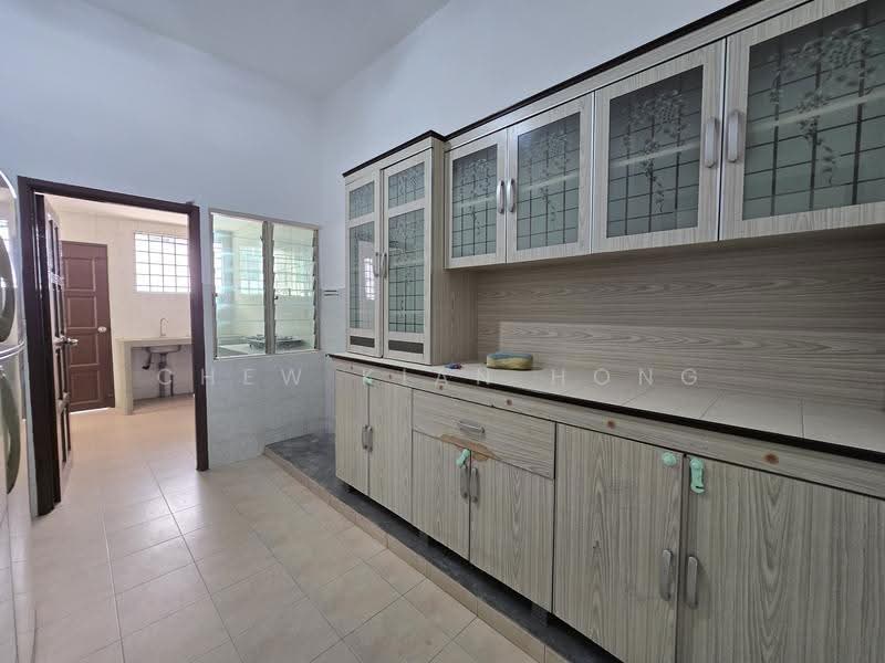 Rumah Teres 2-Tingkat untuk Disewa di Bandar Seri Alam (Masai) - Chew Kian Hong - Kitchen - PropertyGuru.com.my