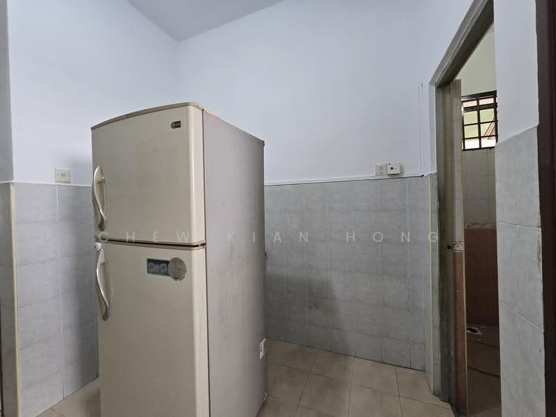 Rumah Teres 2-Tingkat untuk Disewa di Bandar Seri Alam (Masai) - Chew Kian Hong - Kitchen - PropertyGuru.com.my