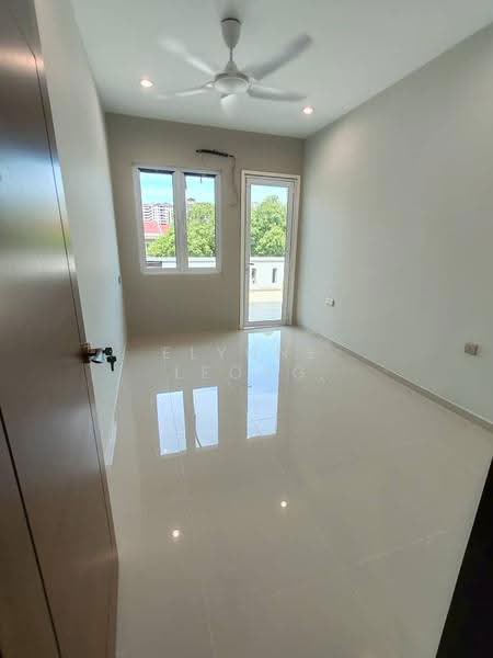 2-storey Terraced House for Sale in Taman Green Lane (Jelutong) - Elynne Leong - Interior - PropertyGuru.com.my