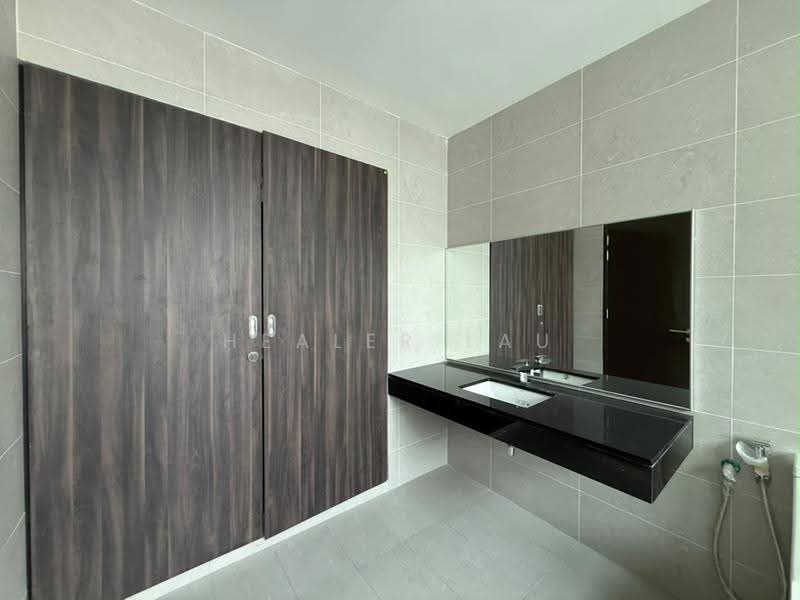 Rumah Berkembar untuk Dijual di Taman Ponderosa (Johor Bahru) - Healer Lau - Bathroom - PropertyGuru.com.my
