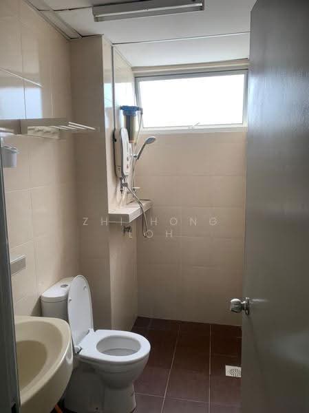 Kondominium untuk Disewa di Platinum Lake PV 20 - Zhi Hong Loh - Bathroom - PropertyGuru.com.my