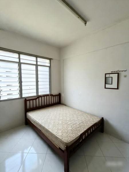 Flat for Sale at Flat Taman Perling - Lily Kamal - Bedroom - PropertyGuru.com.my