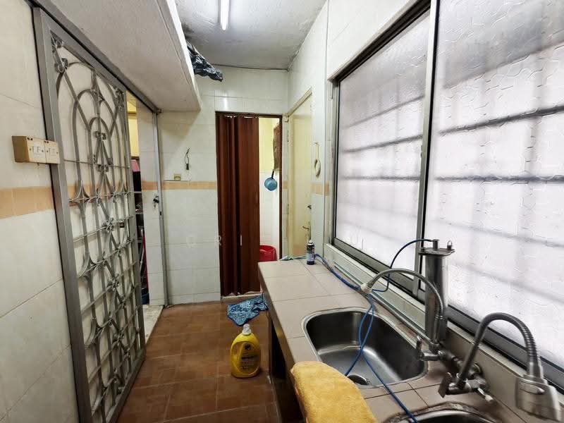 Rumah Teres 3-Tingkat untuk Dijual di Taman Bukit Teratai (Ampang) - Cris Liu - Kitchen - PropertyGuru.com.my