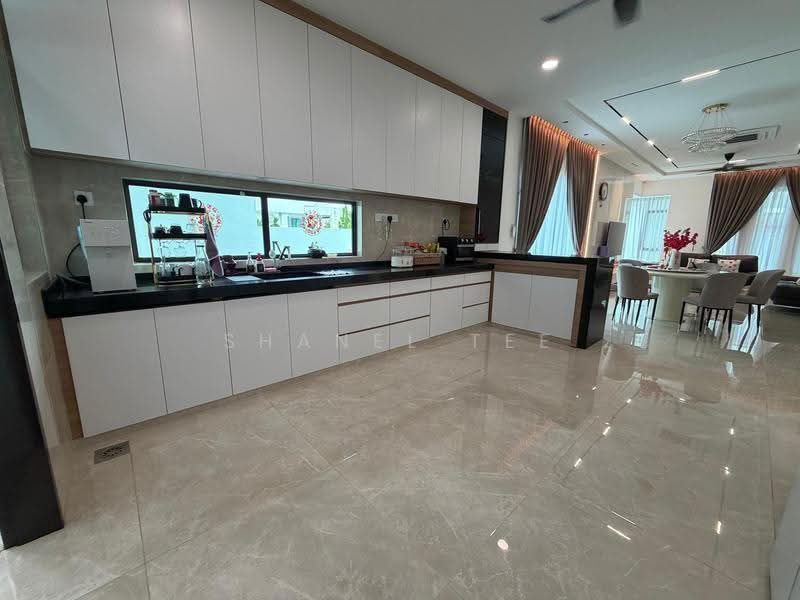 2-storey Terraced House for Sale in Taman Tasik Indah (Kluang) - Shanel Tee - Kitchen - PropertyGuru.com.my