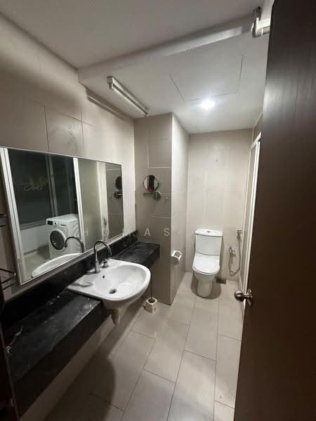 Service Residence for Sale at Saujana Residency - Thomas Loh - Bathroom - PropertyGuru.com.my