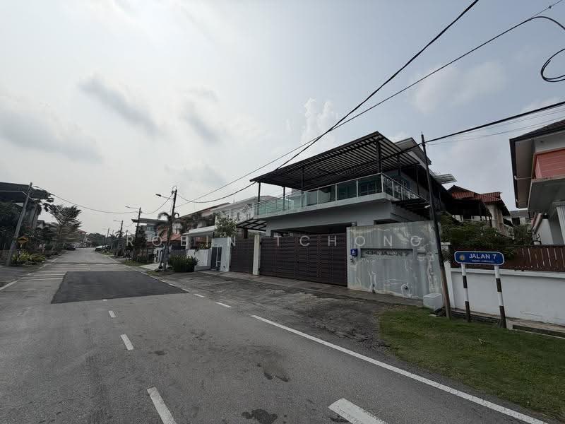 Bungalow House for Sale in Taman Ampang Utama (Ampang) - Robin Tchong - PropertyGuru.com.my