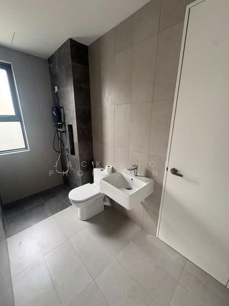 2-storey Terraced House for Rent in Sungai Buloh (Selangor) - Jack Khor Phor Jiing - Bathroom - PropertyGuru.com.my