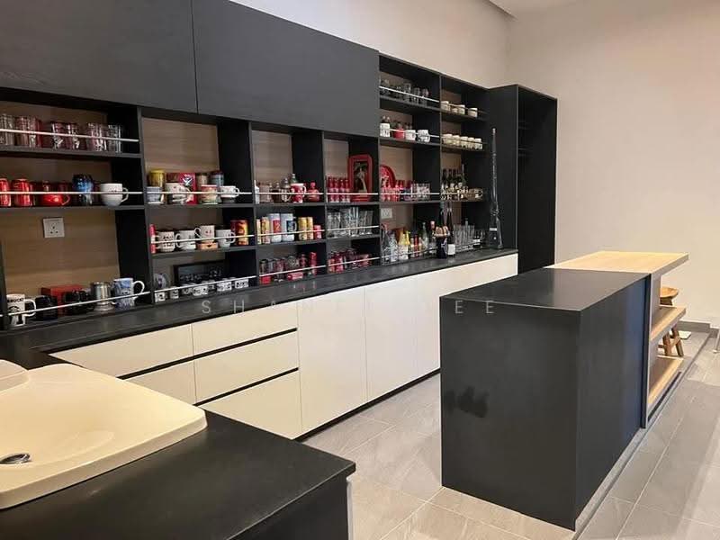 Semi-Detached House for Sale in Taman Kluang Indah (Kluang) - Shanel Tee - Kitchen - PropertyGuru.com.my