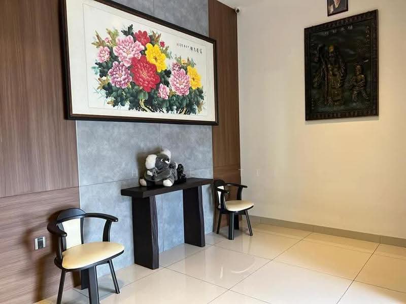 Semi-Detached House for Sale in Taman Kluang Indah (Kluang) - Shanel Tee - Entrance - PropertyGuru.com.my