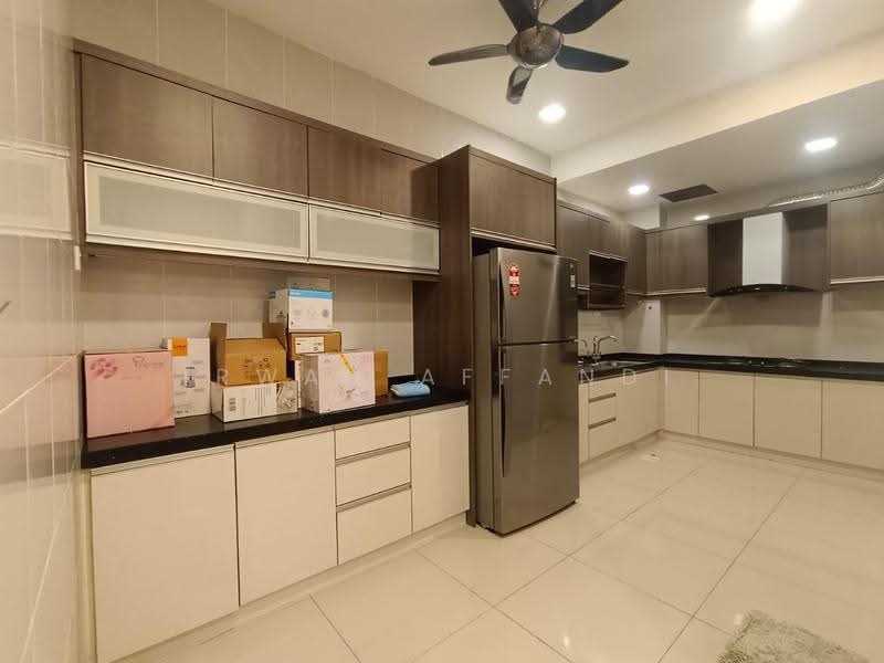 Rumah Kluster untuk Dijual di Bandar Saujana Putra (Tanjong Duabelas) - Irwan Affandi - Kitchen - PropertyGuru.com.my