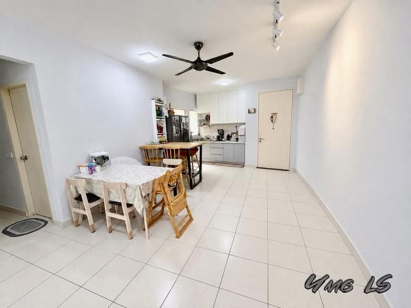 Apartment for Rent at Pangsapuri Seri Mutiara - Cassey Lim - Dining Room - PropertyGuru.com.my