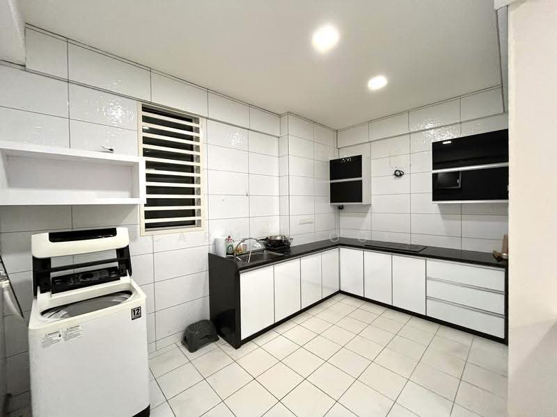 Kondominium untuk Disewa di Elit Heights @ Bayan City - Carmen Ooi - Kitchen - PropertyGuru.com.my