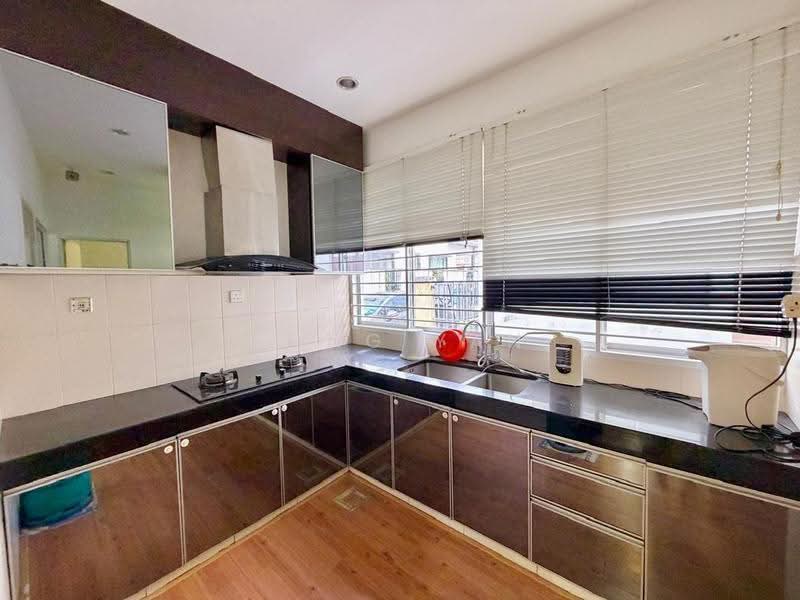 2-storey Terraced House for Sale in Setia Indah 12 (Setia Alam) - Fong Yan - Kitchen - PropertyGuru.com.my