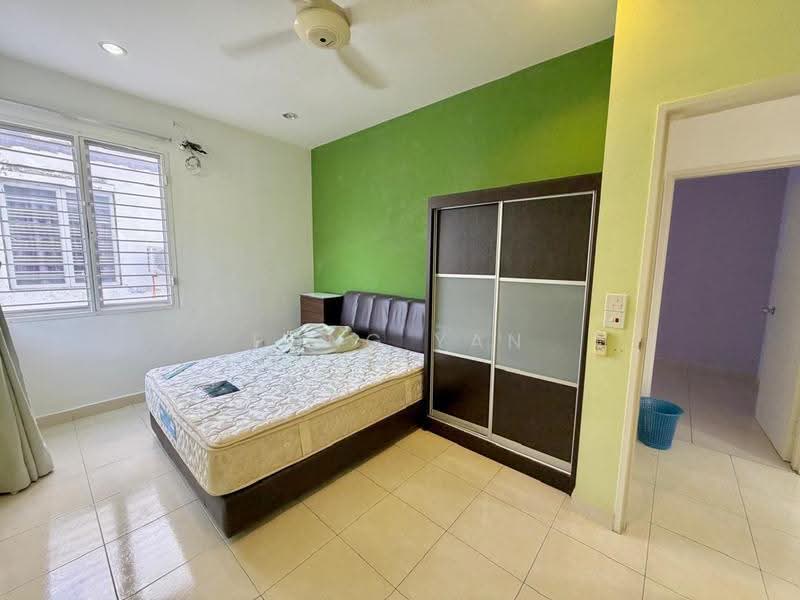 2-storey Terraced House for Sale in Setia Indah 12 (Setia Alam) - Fong Yan - Bedroom - PropertyGuru.com.my