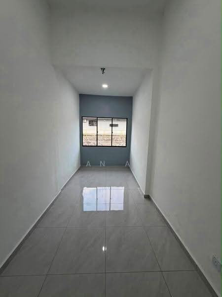 1-storey Terraced House for Sale in Taman Suria (Johor Bahru) - JAN AU - Corridor - PropertyGuru.com.my